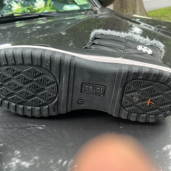 Totes snow, rain boots, NWT, size 11 - Picture 4 of 6